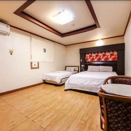 Gwangju Metropolitan City Prince Hotel מראה חיצוני תמונה