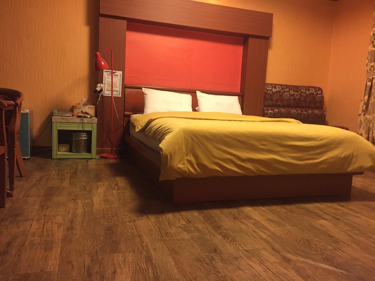 Gwangju Metropolitan City Prince Hotel מראה חיצוני תמונה