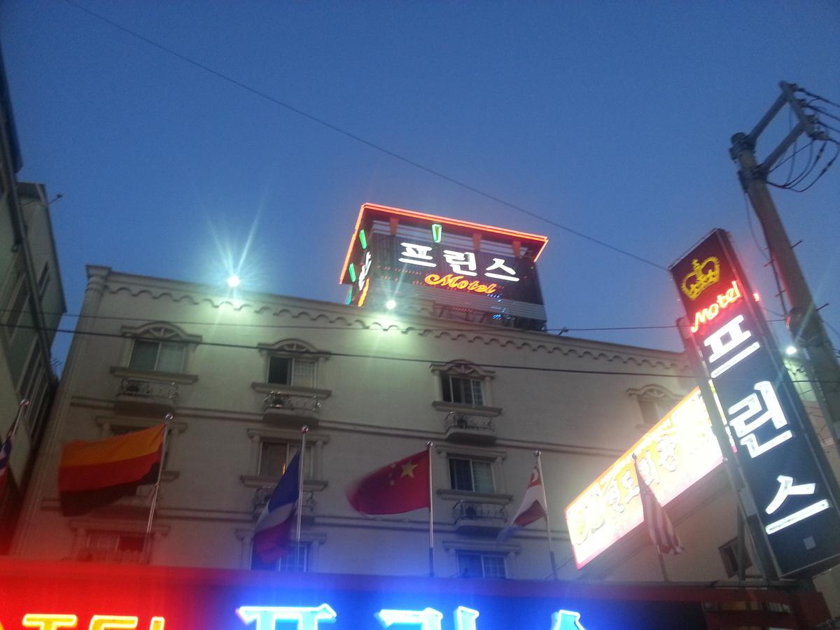 Gwangju Metropolitan City Prince Hotel מראה חיצוני תמונה