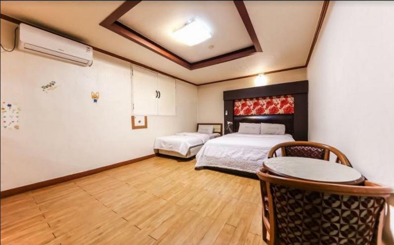 Gwangju Metropolitan City Prince Hotel מראה חיצוני תמונה