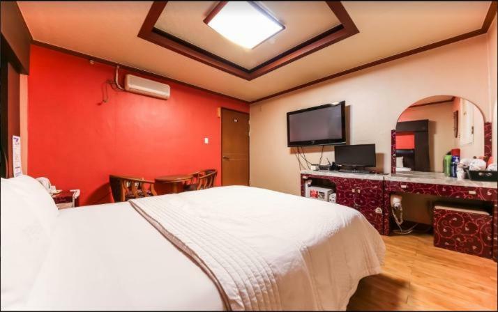 Gwangju Metropolitan City Prince Hotel מראה חיצוני תמונה
